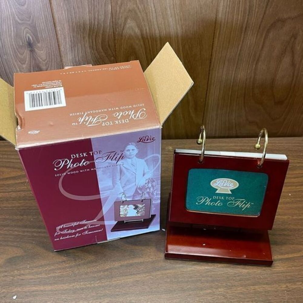 NWT Lavie Desk Top Photo Flip Mahogany Finish Frame‎ Front 3.5" X 5 " or 4" X 6"